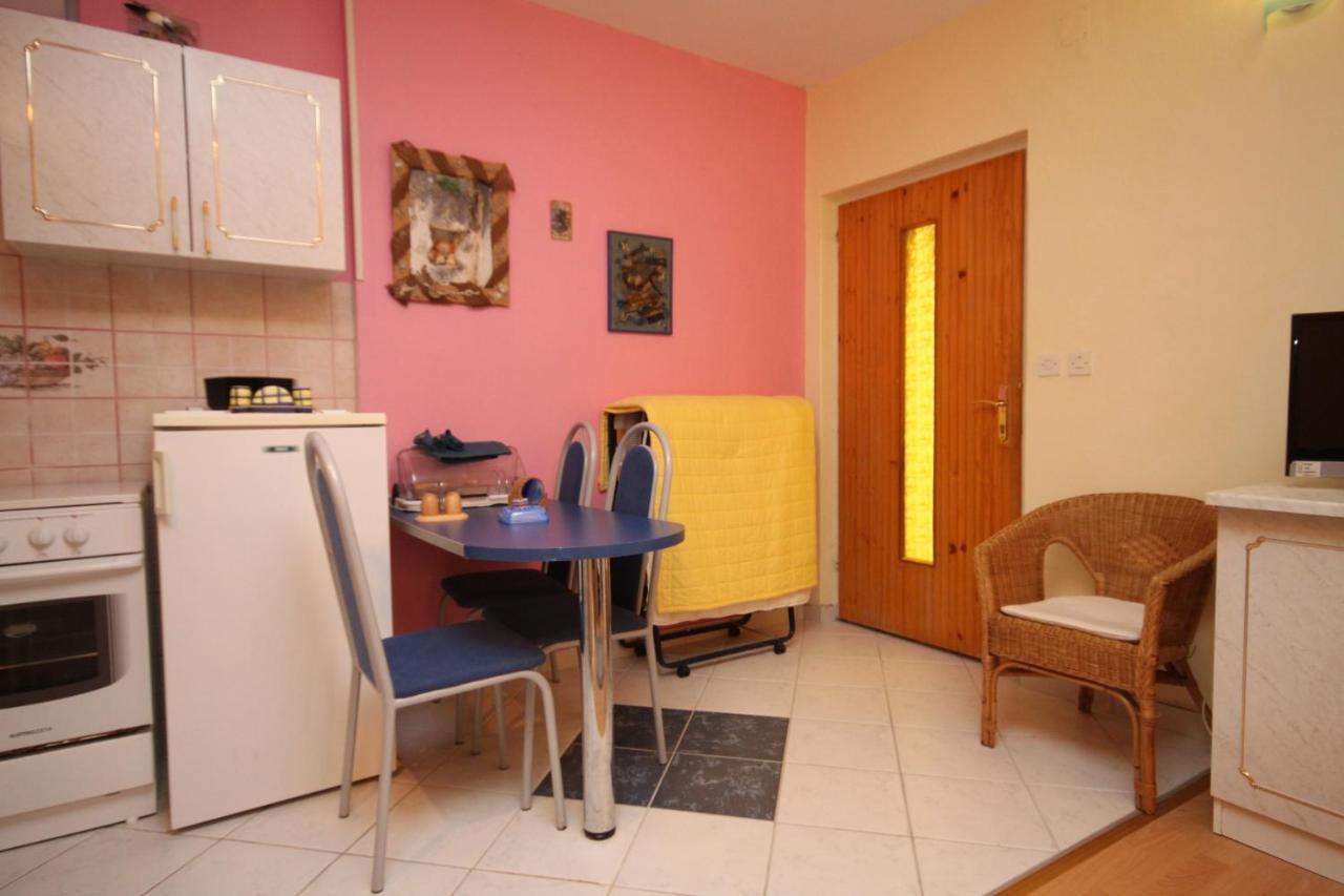 Apartments By The Sea Podgora, Makarska - 6713 Eksteriør billede